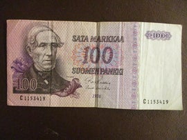 Suomalainen seteli 100 markkaa 1976. C 1153419 . Taitoksia on .