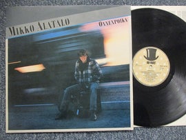 Mikko Alatalo , Onnenpoika . HI -HAT / Scandia musiikki oy 1979 .